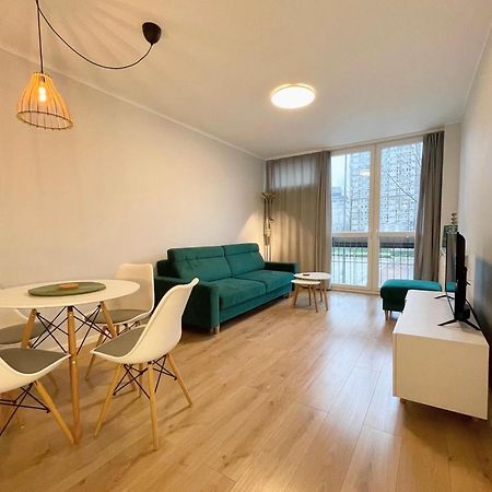 Apartament Przy Atrium, Stacja Metra Rondo Onz Warsaw Ngoại thất bức ảnh