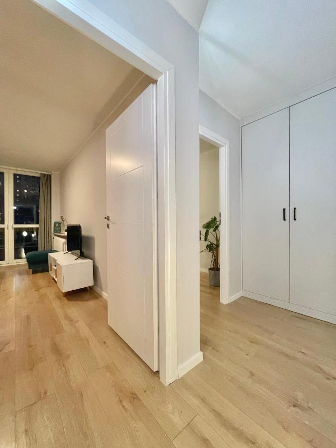 Apartament Przy Atrium, Stacja Metra Rondo Onz Warsaw Ngoại thất bức ảnh
